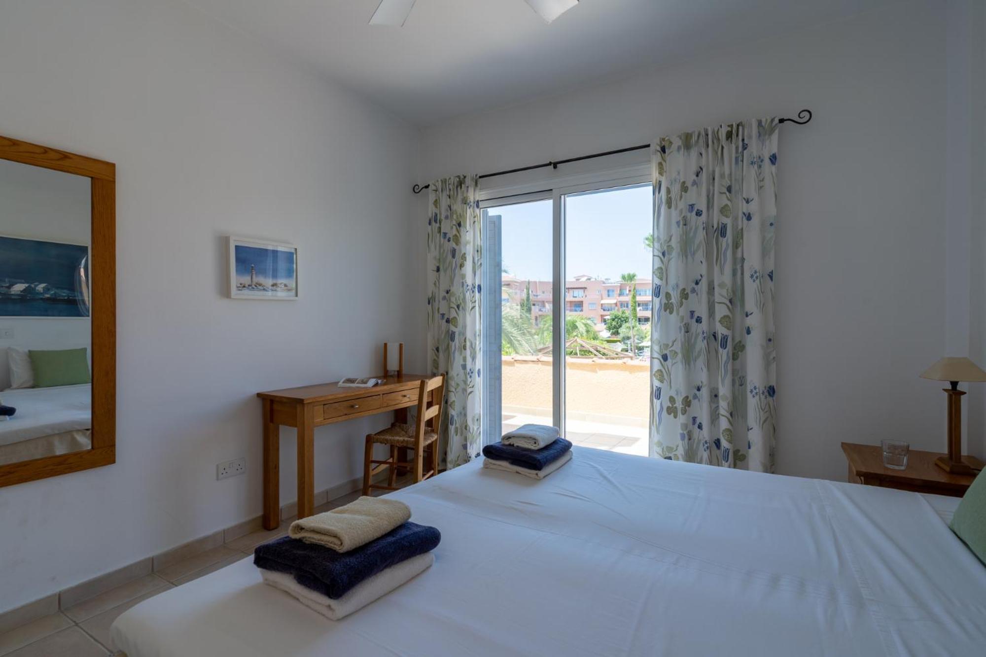 Tropical Paradise In Harbour Paphos, Central & Close To Beach Exterior foto