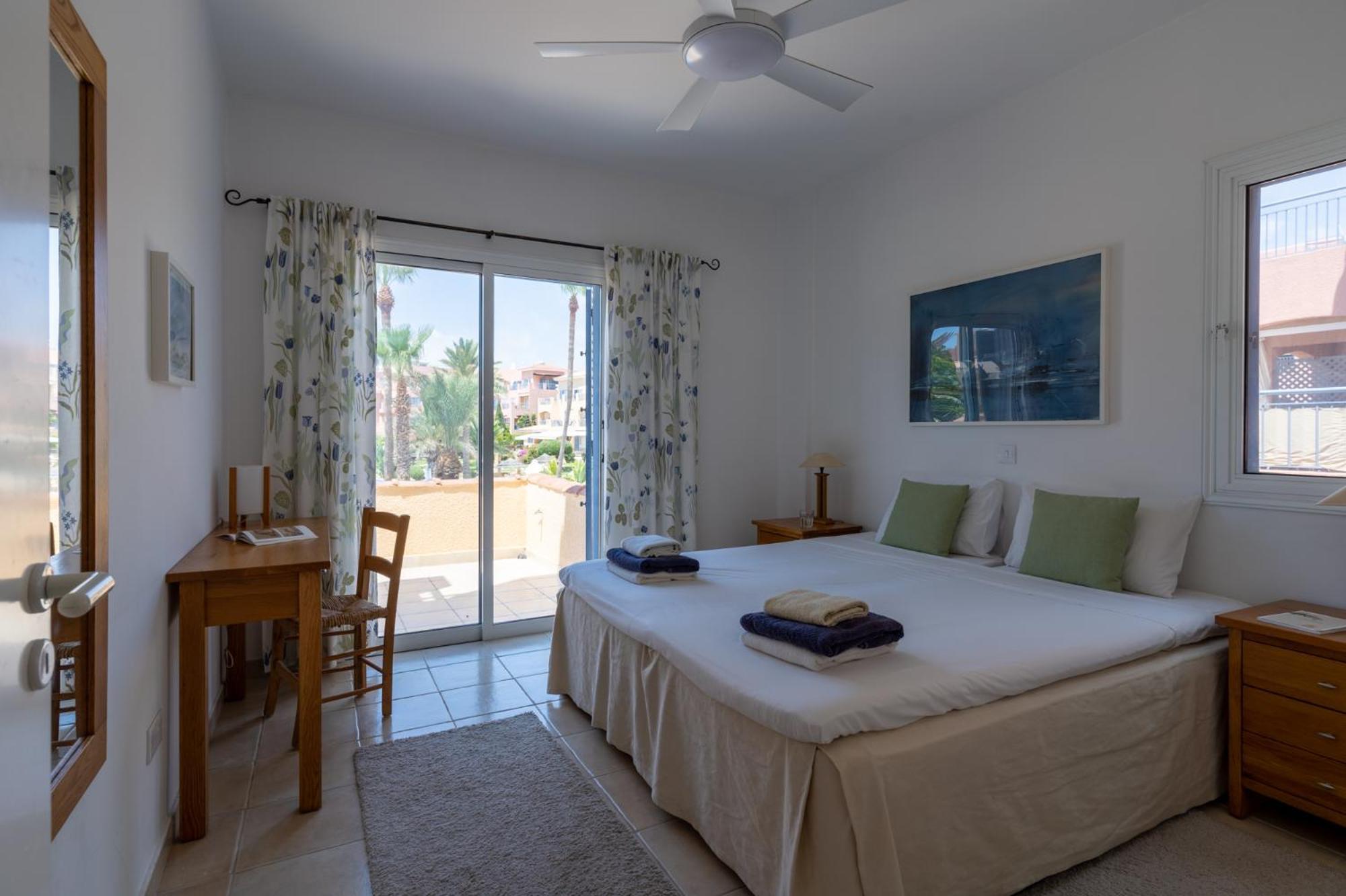 Tropical Paradise In Harbour Paphos, Central & Close To Beach Exterior foto